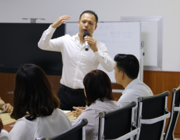 “矢志不渝追求卓越”国产精品香蕉董事长...